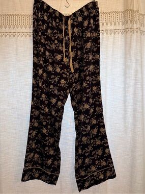 Old Navy Navy and Cream Floral Wide-Leg Lounge Pants